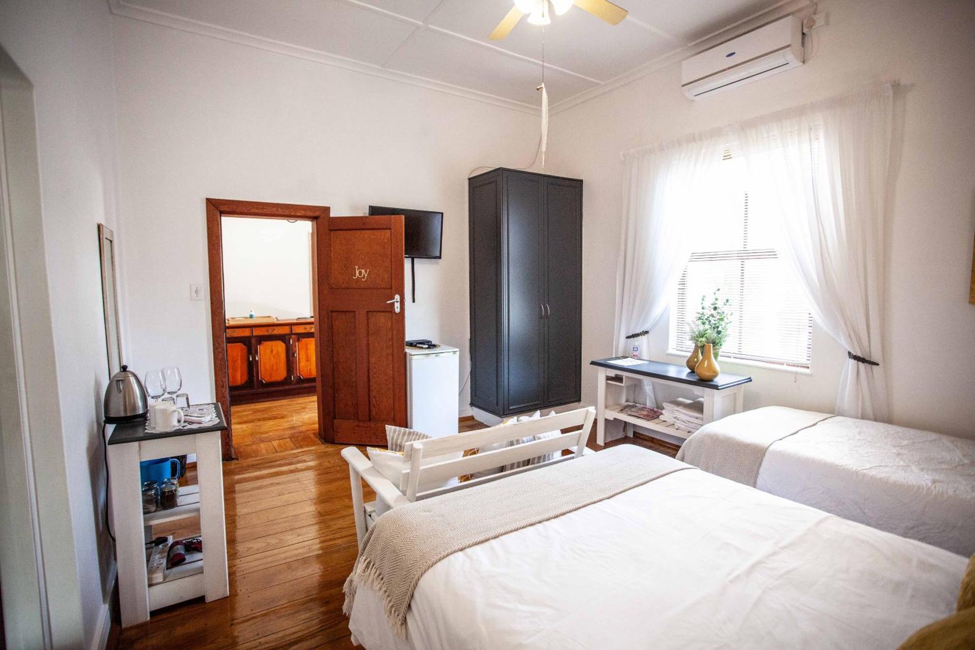Flametree Guesthouse Свелендам Номер фото