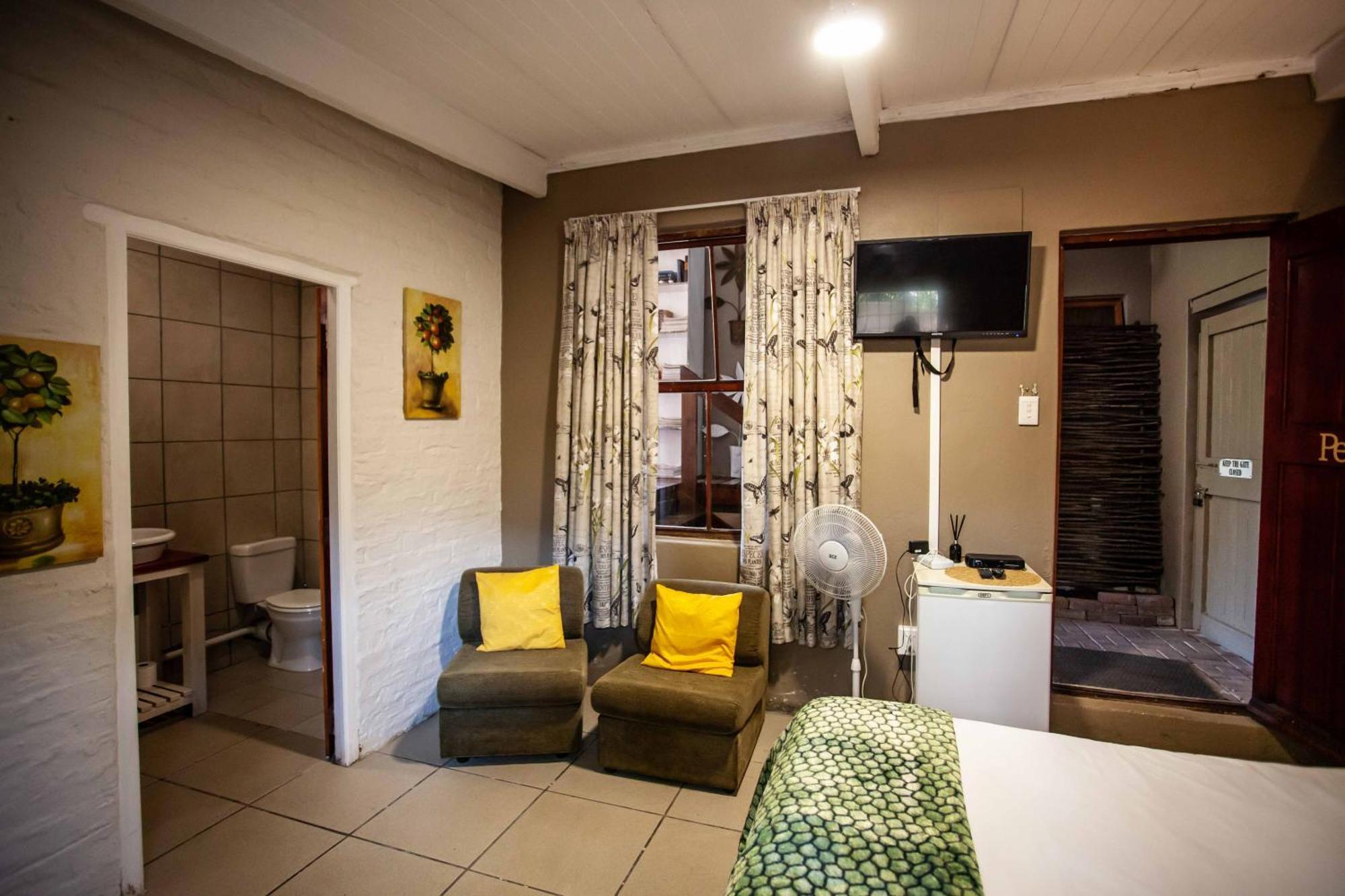 Flametree Guesthouse Свелендам Номер фото